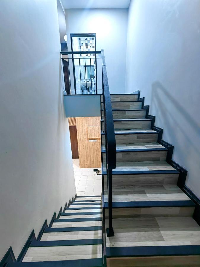 קוטה קינבלו Aaronl Homestay מראה חיצוני תמונה
