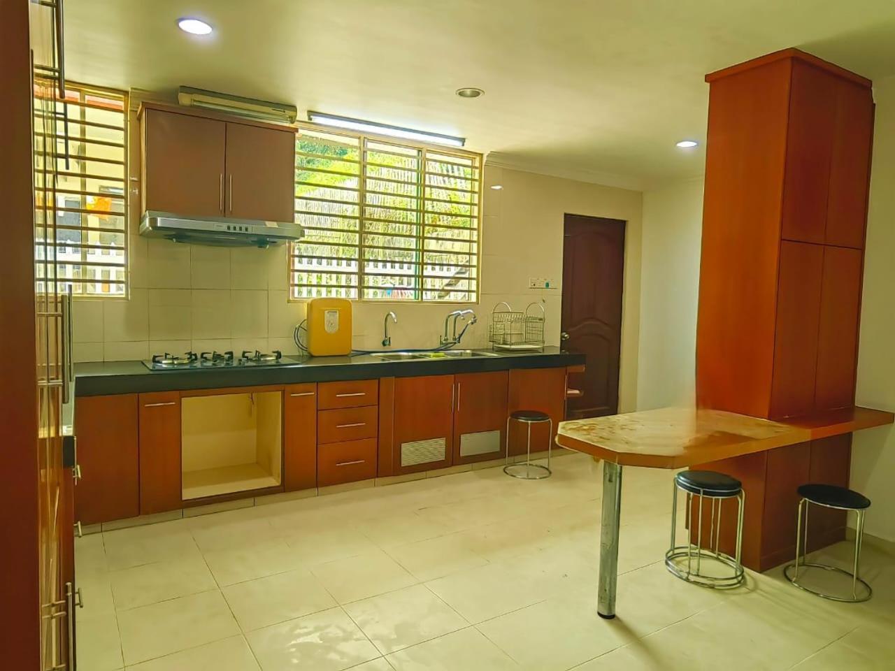 קוטה קינבלו Aaronl Homestay מראה חיצוני תמונה