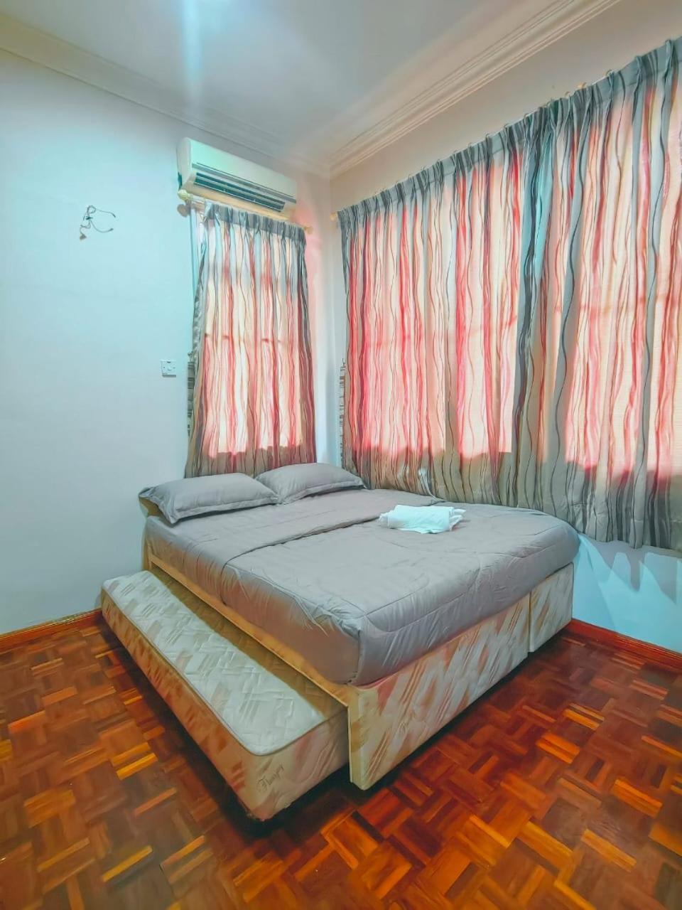 קוטה קינבלו Aaronl Homestay מראה חיצוני תמונה