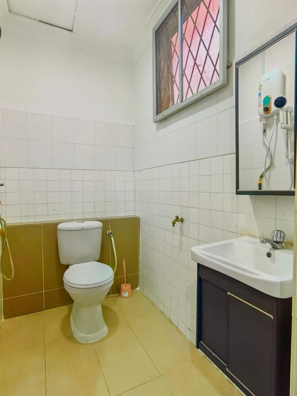 קוטה קינבלו Aaronl Homestay מראה חיצוני תמונה
